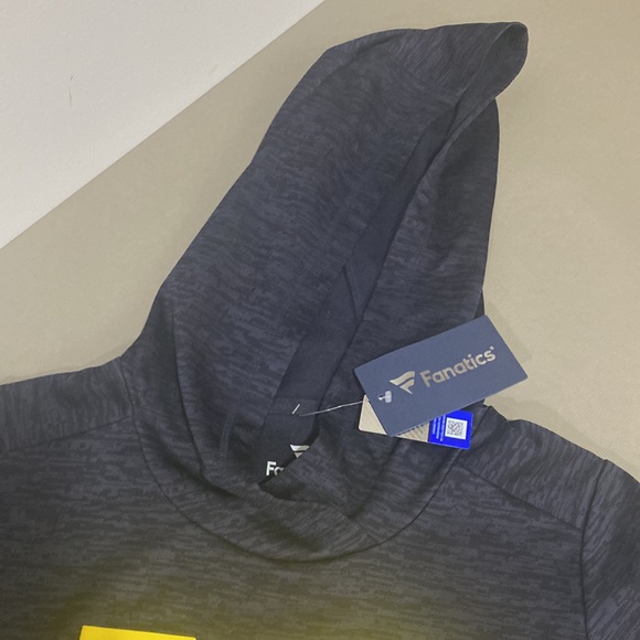 Fanatics University of Michigan Sweatshirt - Picture 6 of 8